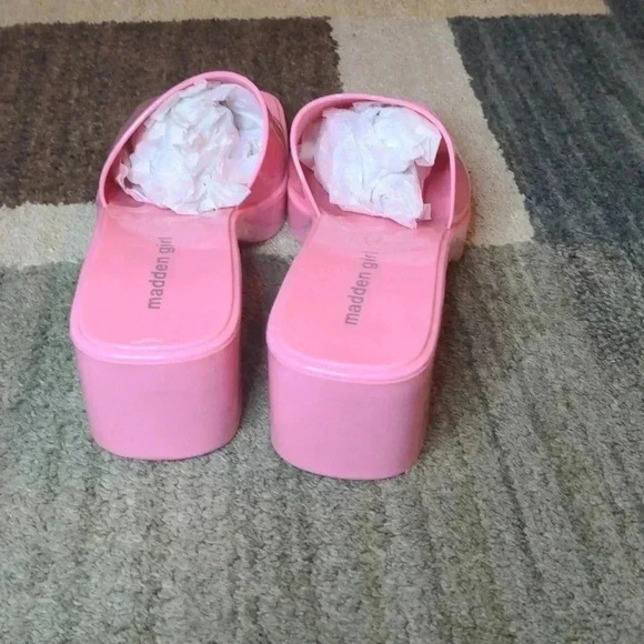 Madden Girl Palacee Women's Block Heel Slide Sandals - Picture 4 of 9